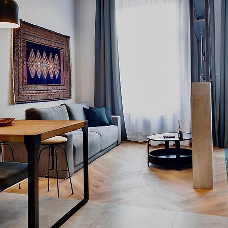 Lujza B Studio 44 Budapest Eksteriør bilde